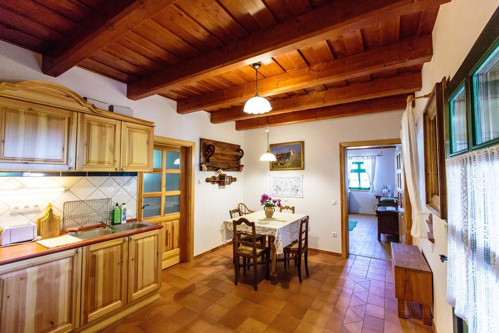 Oereghegyi Apartman Vindornyalak ห้อง รูปภาพ